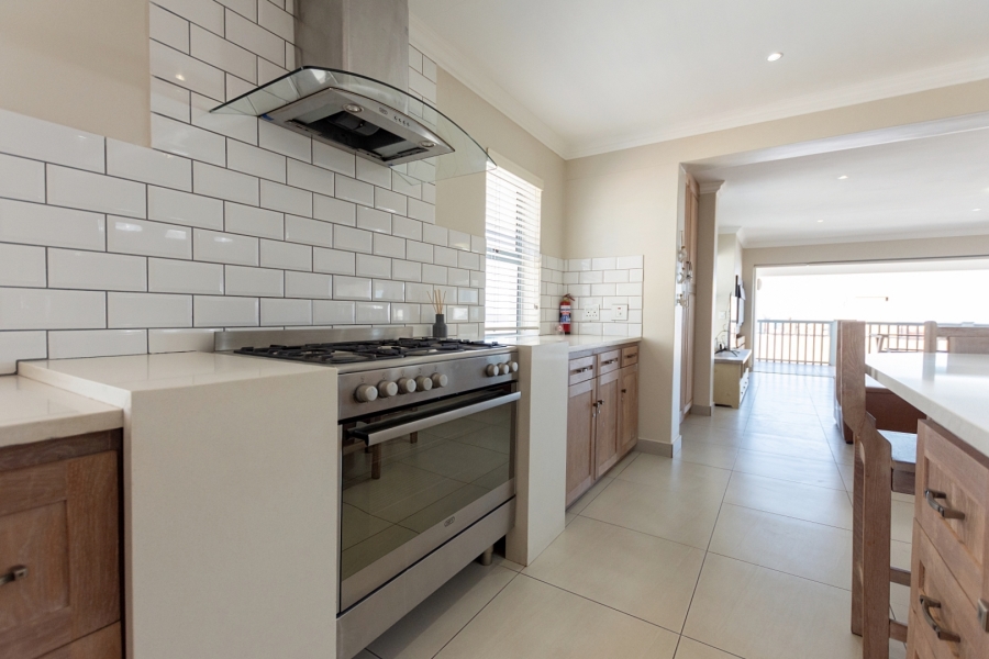 5 Bedroom Property for Sale in Paradise Beach Western Cape